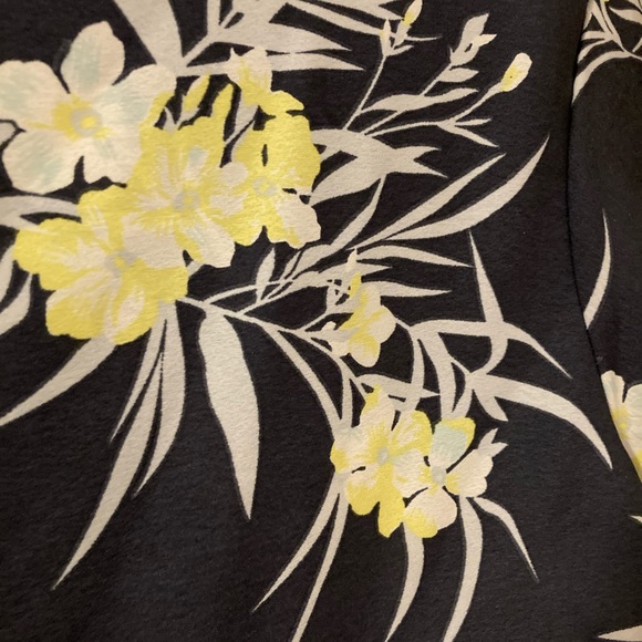 Stunning Vero Moda Dress and Jacket Set - Picture 3 of 3